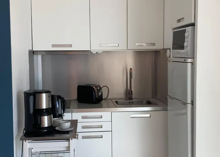 341 2 Pers Port Soleil Jolie Vue Port Апартаменты *